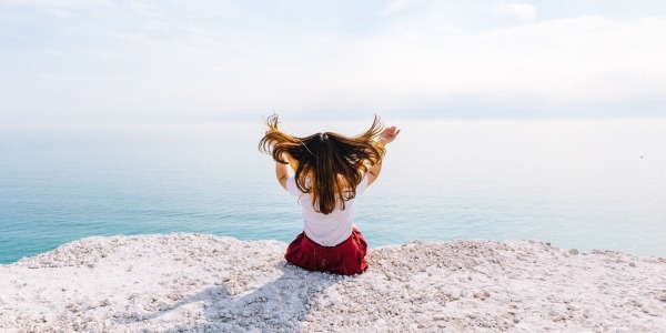 ¿Cómo funciona el protector solar para el cabello?